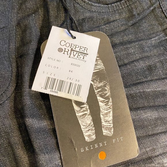 COPPER RIVET SKINNY FIT BACK JEANS WITH RIPS - Picture 7 of 10